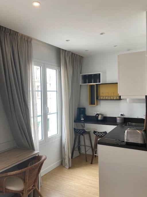Studio Saint Germain Des Pres Paris Exterior photo